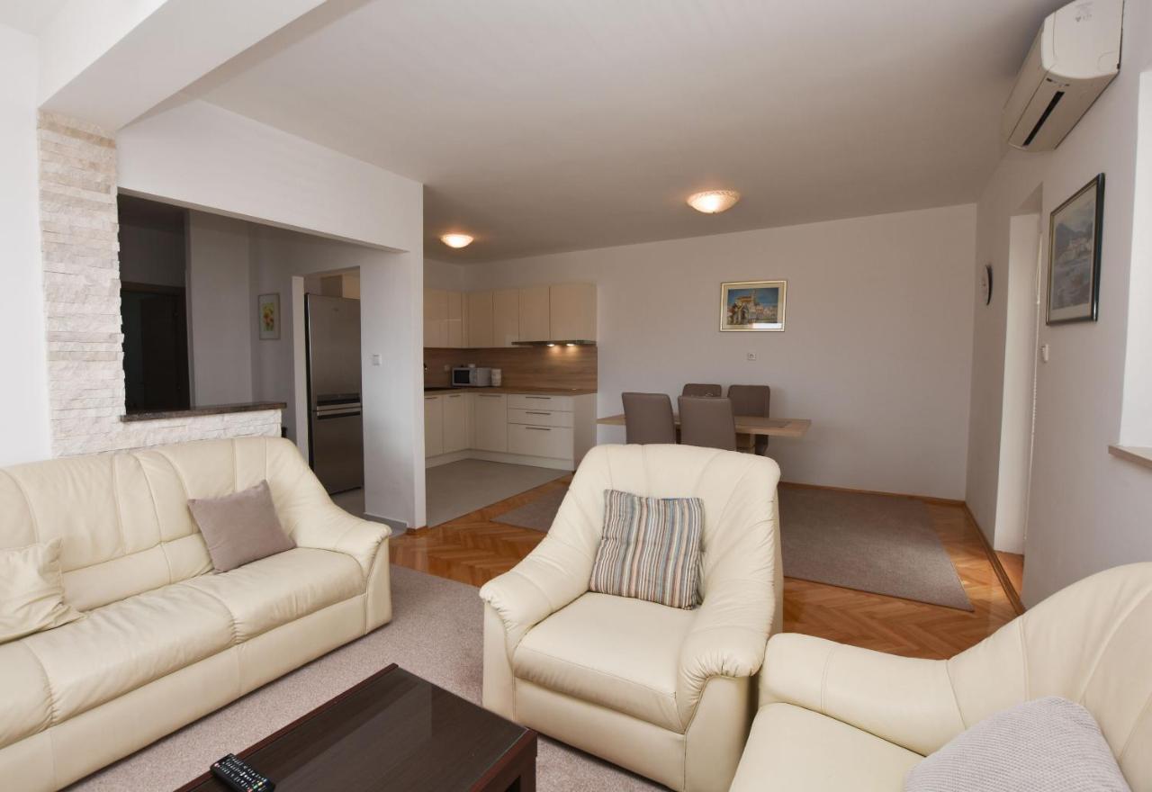 Apartments Danica Primosten Luaran gambar