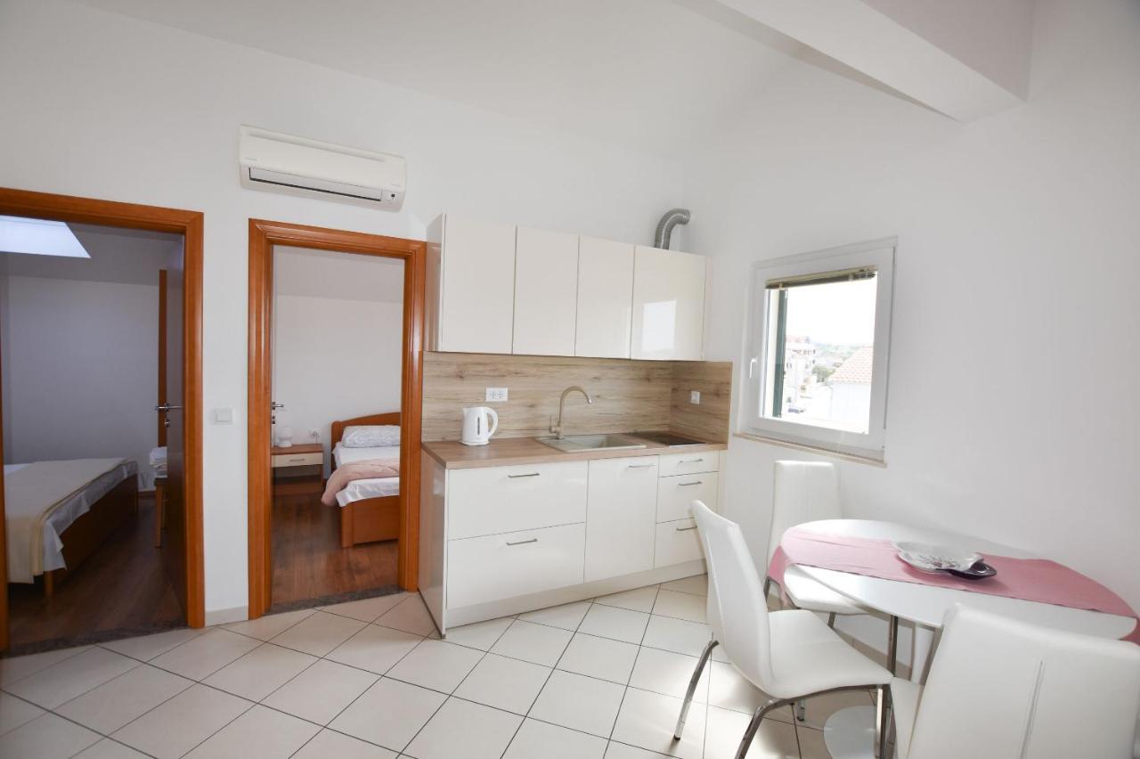 Apartments Danica Primosten Luaran gambar
