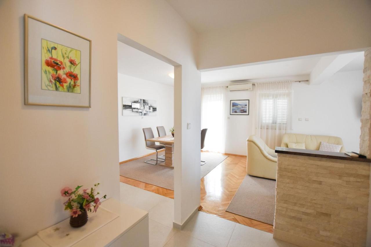 Apartments Danica Primosten Luaran gambar
