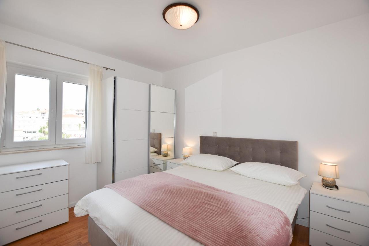 Apartments Danica Primosten Luaran gambar