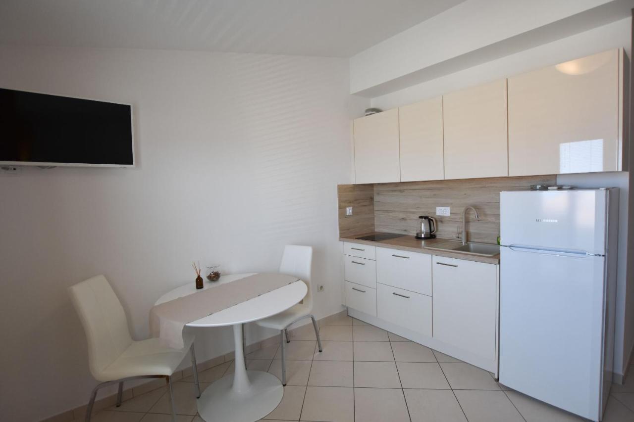 Apartments Danica Primosten Luaran gambar