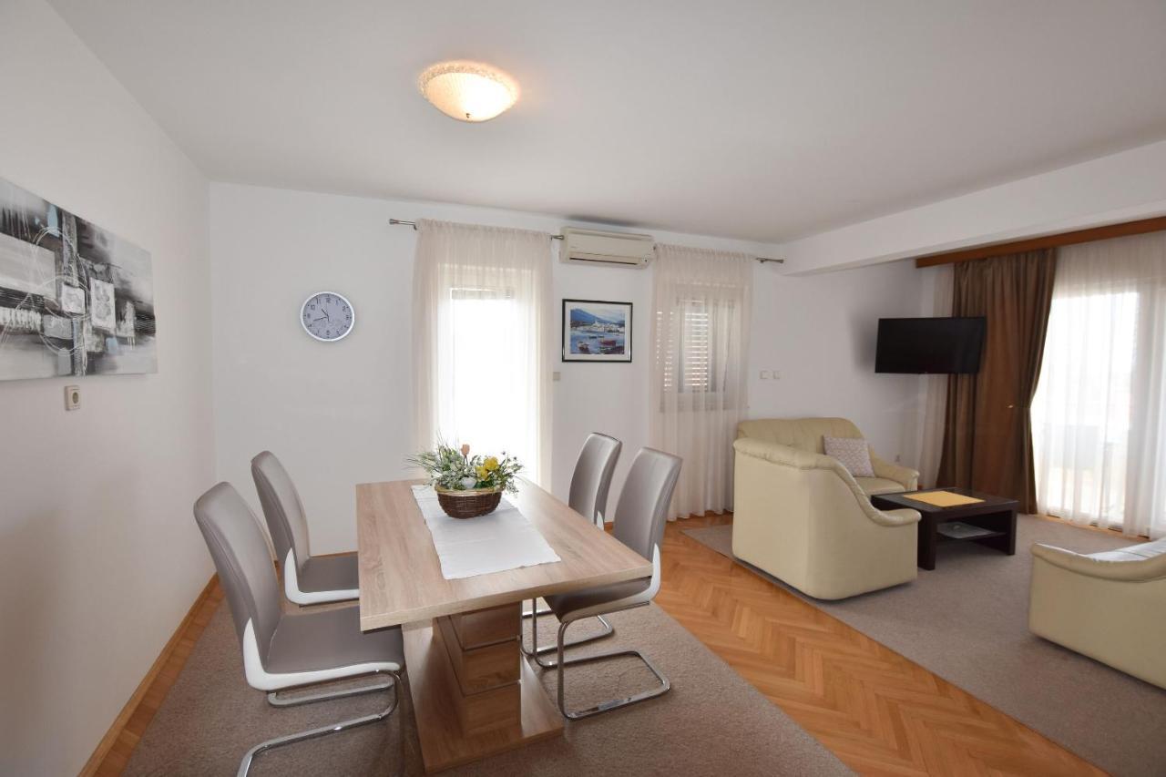 Apartments Danica Primosten Luaran gambar