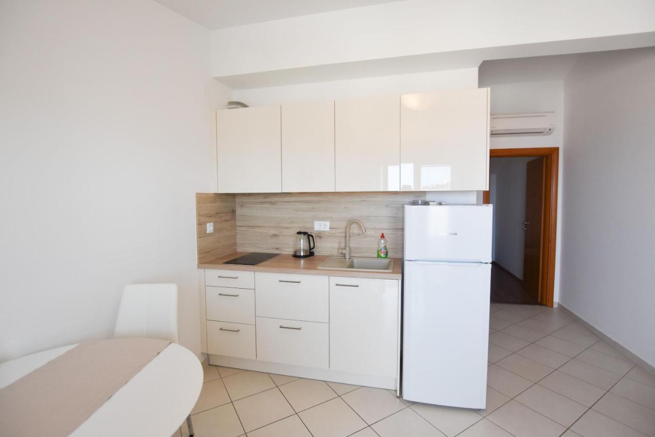 Apartments Danica Primosten Luaran gambar