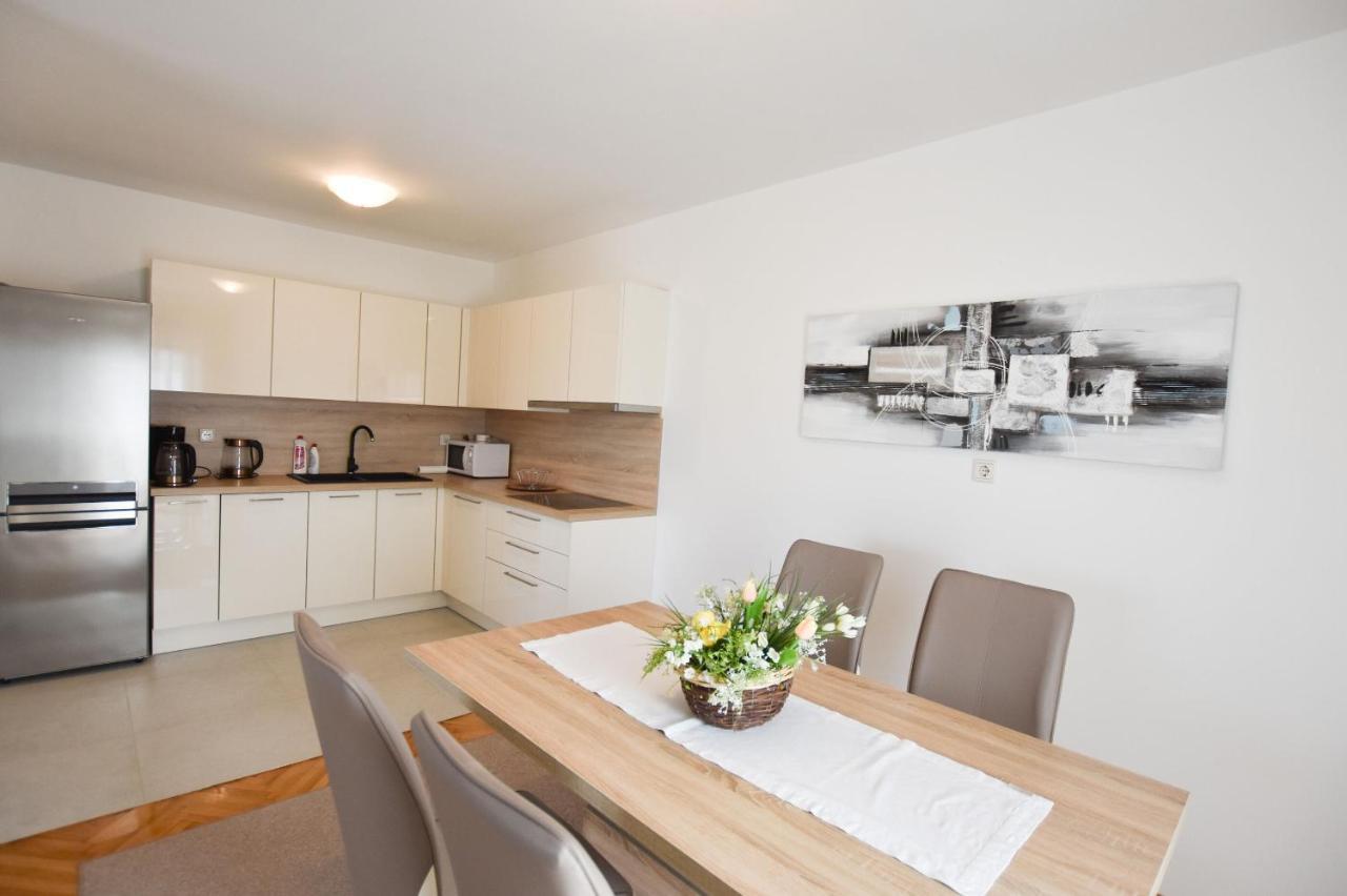 Apartments Danica Primosten Luaran gambar