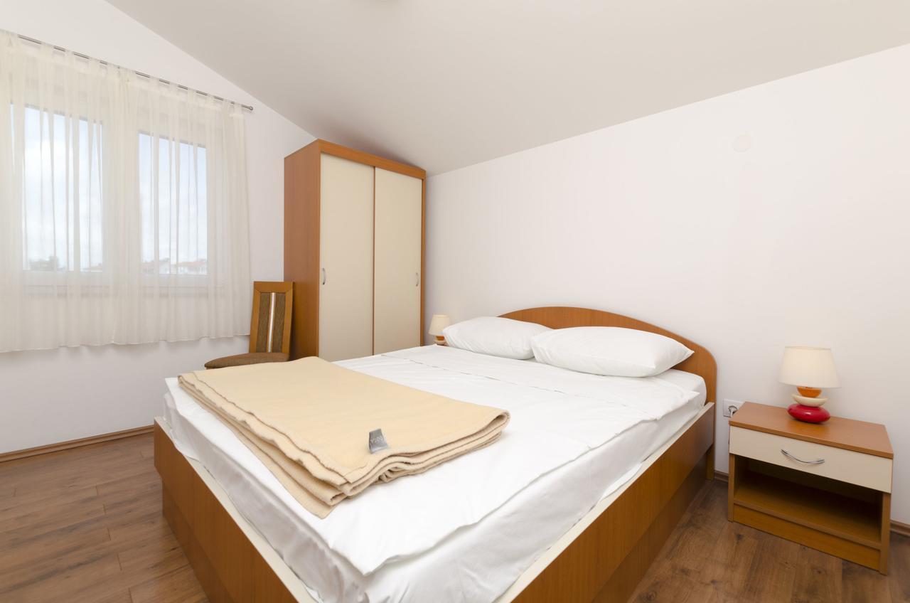 Apartments Danica Primosten Luaran gambar