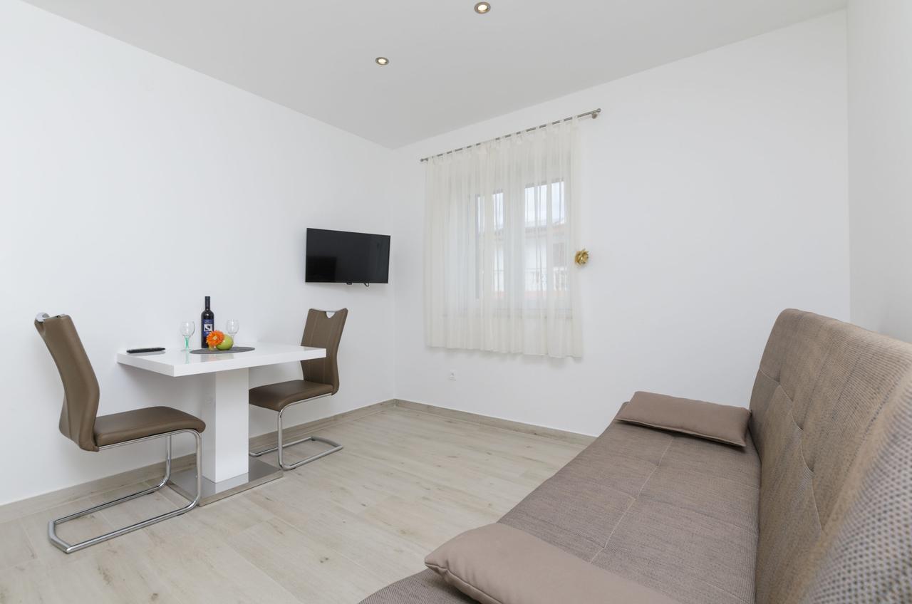 Apartments Danica Primosten Luaran gambar