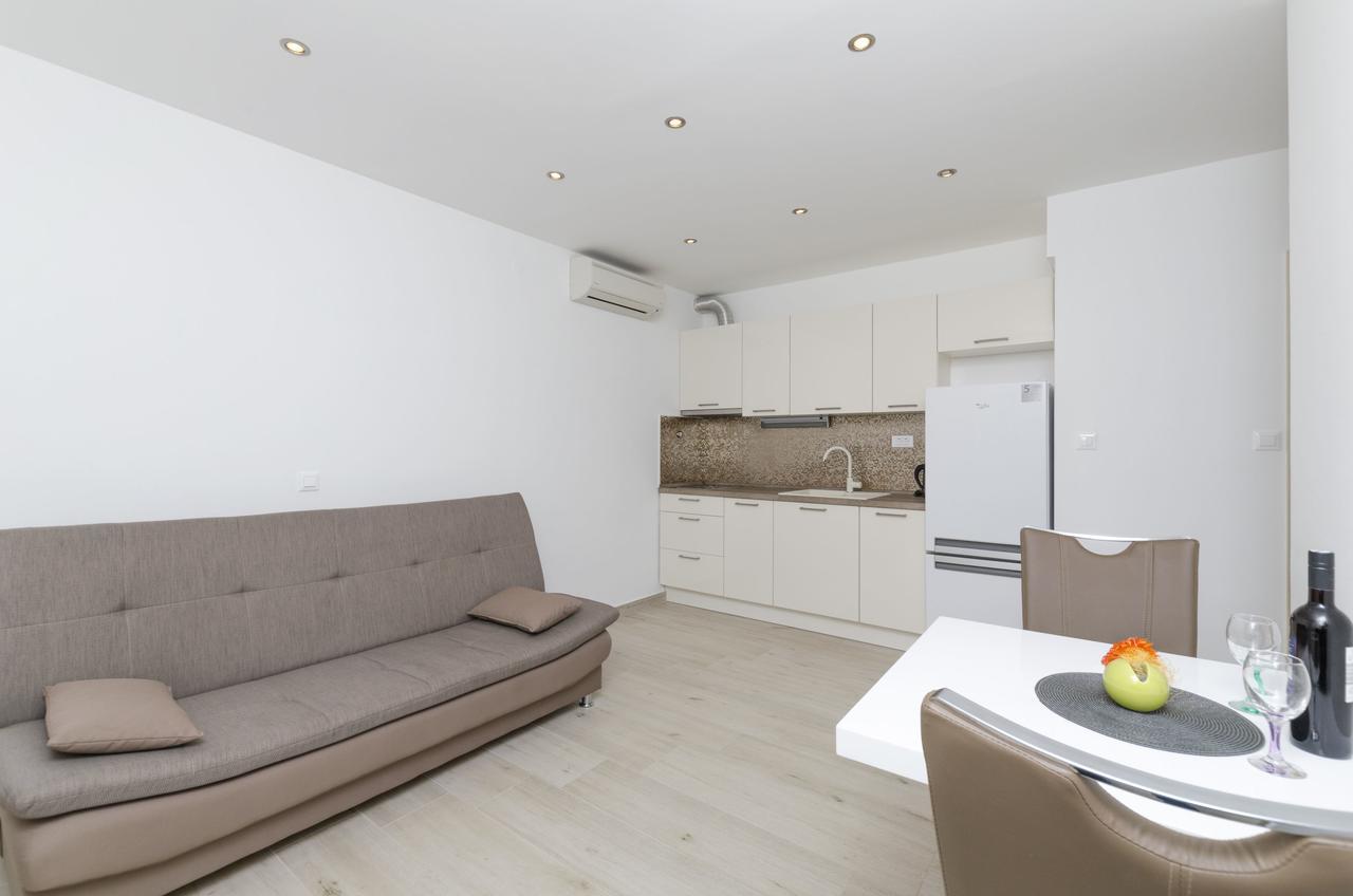 Apartments Danica Primosten Luaran gambar